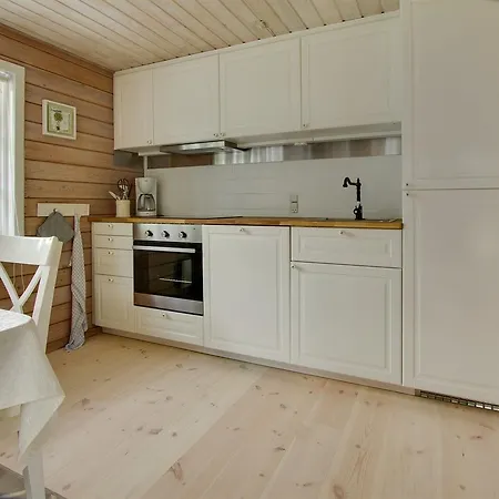 Two-bedroom Holiday In * Hals